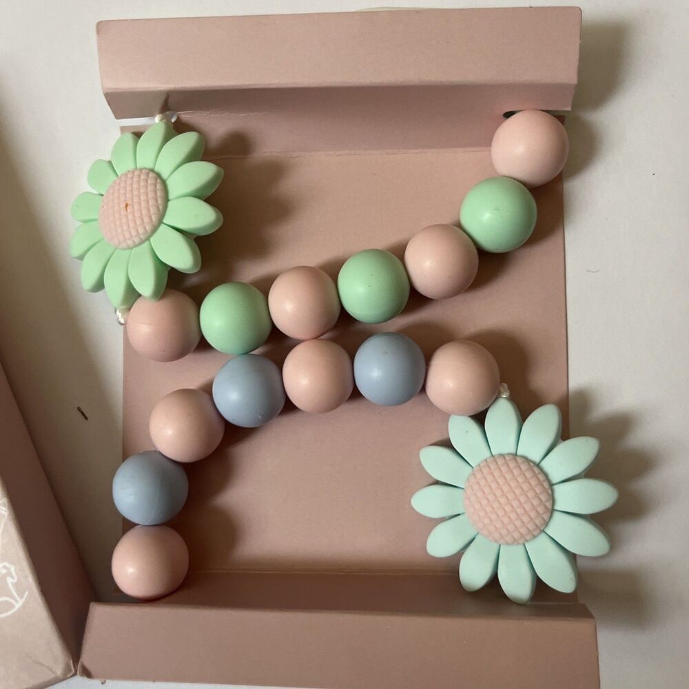 Adorable Wooden Beaded Pacifier Clips With Daisies! Great Baby Gift!